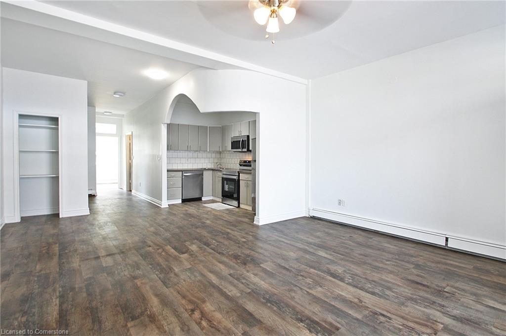 590 Main Street E Property Photo 13