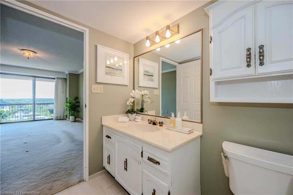 1705-2180 Marine Drive Property Photo 25