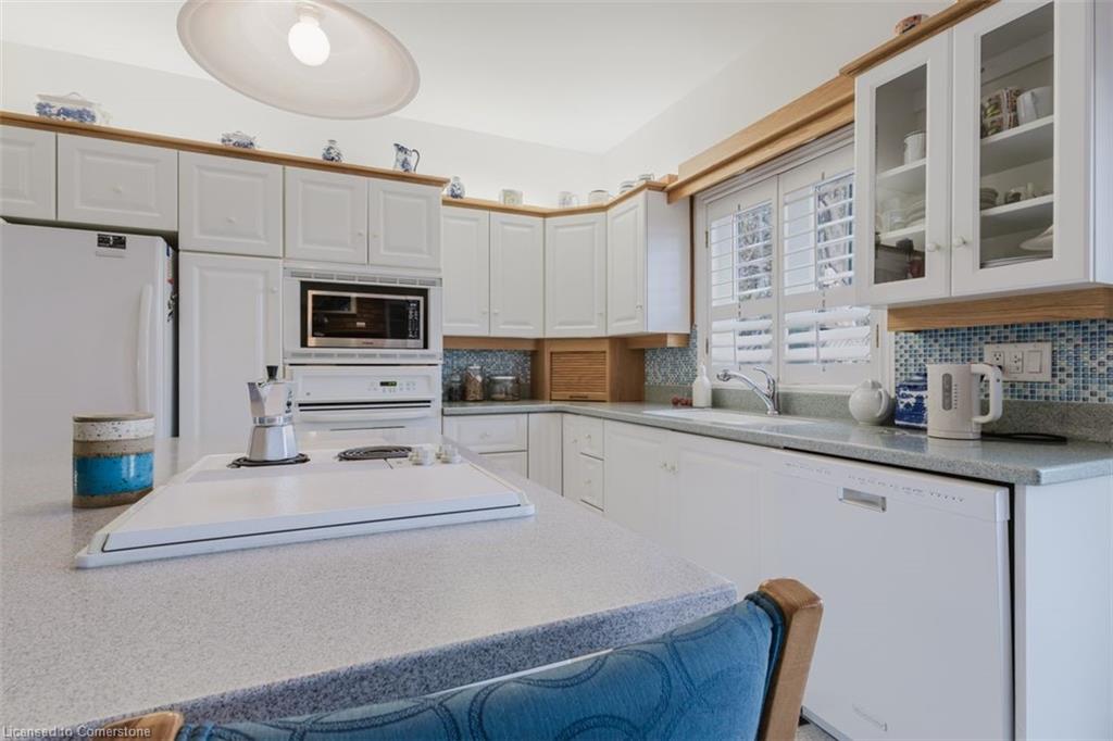 2-2407 Woodward Avenue Property Photo 6