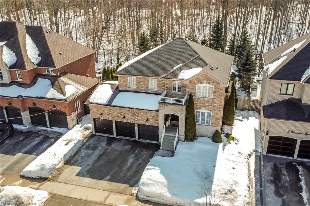 5 Camelot Square Property Photo