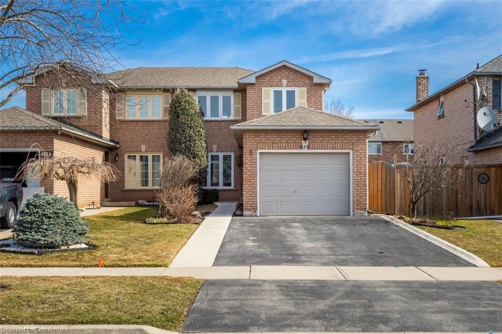 649 Amelia Crescent Property Photo