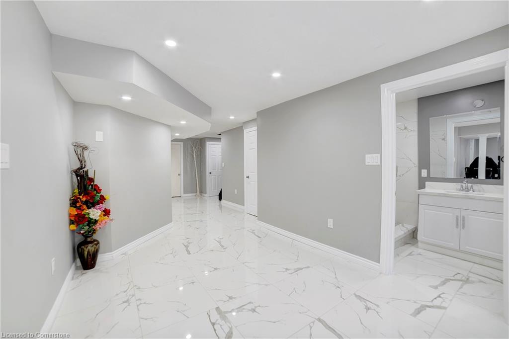 111 Vineberg Drive Property Photo 28