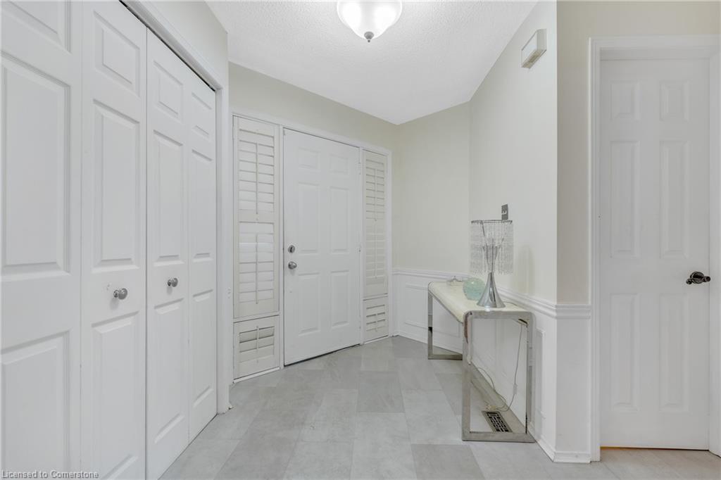 196 Amberly Boulevard Property Photo 6