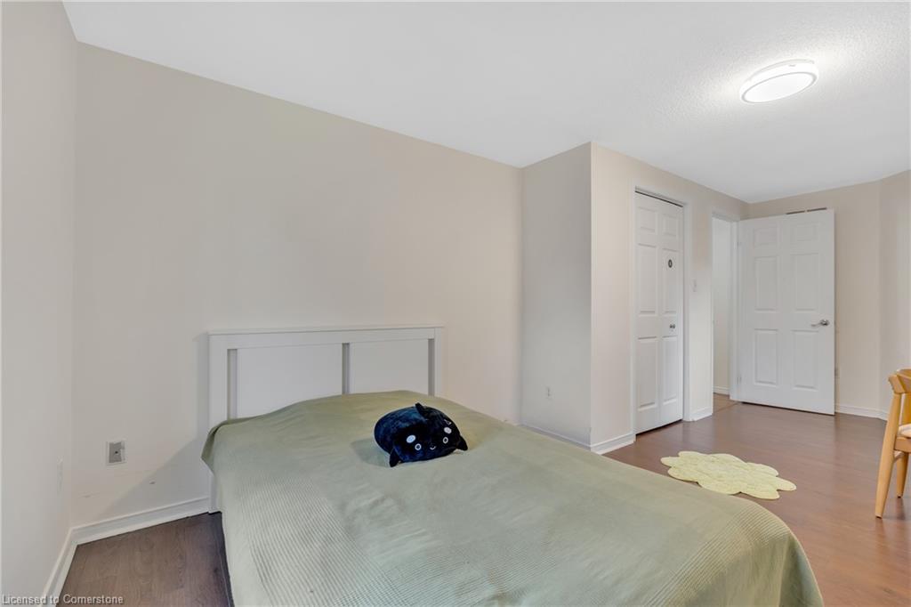 196 Amberly Boulevard Property Photo 31