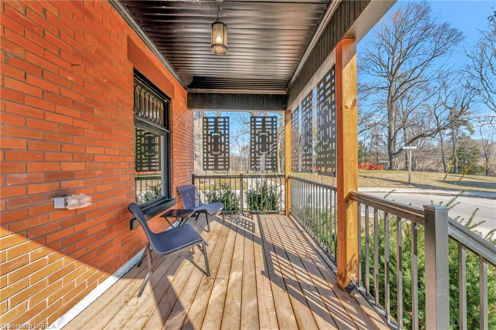 74 Lynnwood Avenue Property Photo 4