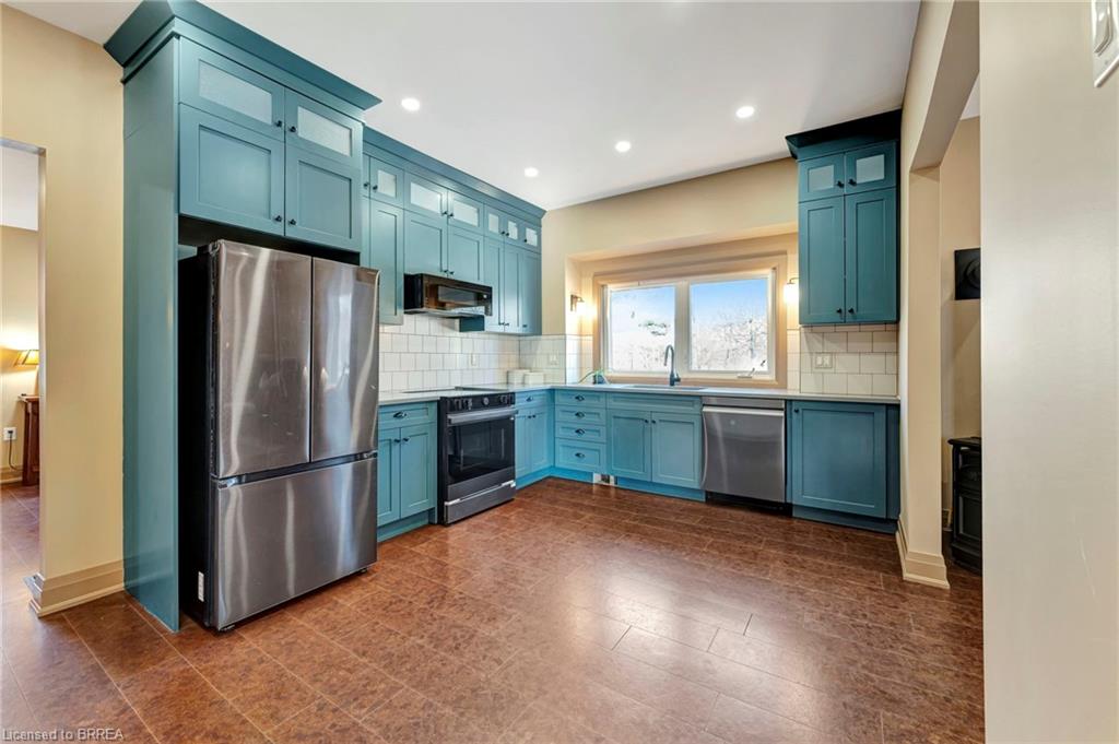 74 Lynnwood Avenue Property Photo 12