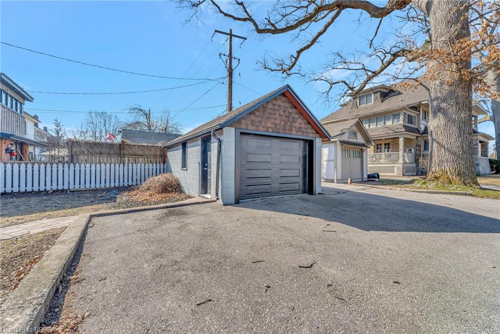 74 Lynnwood Avenue Property Photo 38