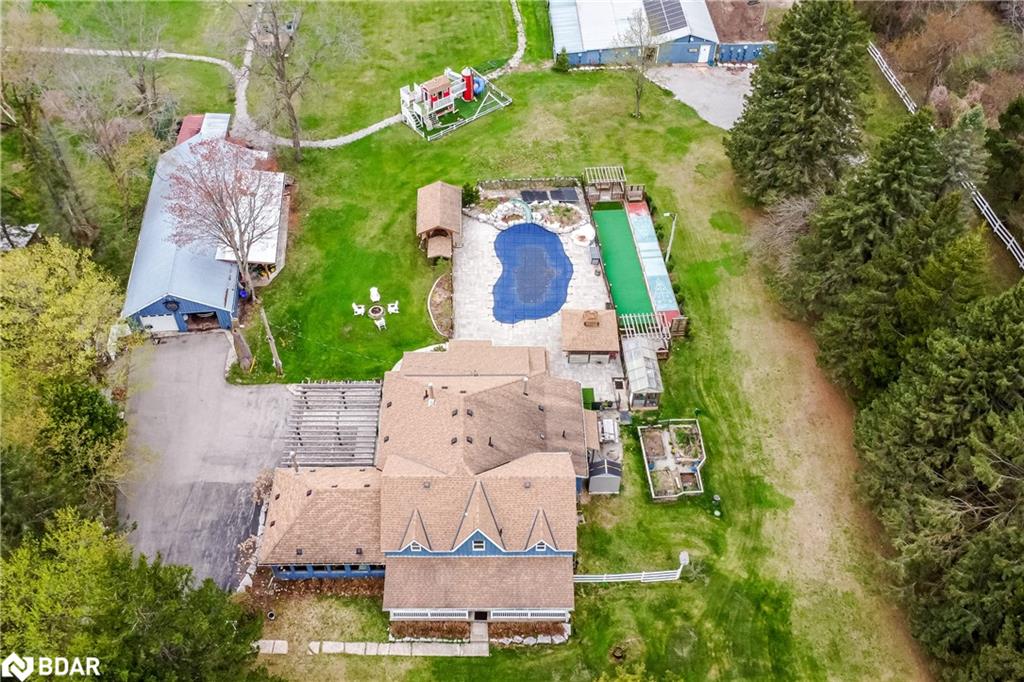 8726 9th Line Property Photo