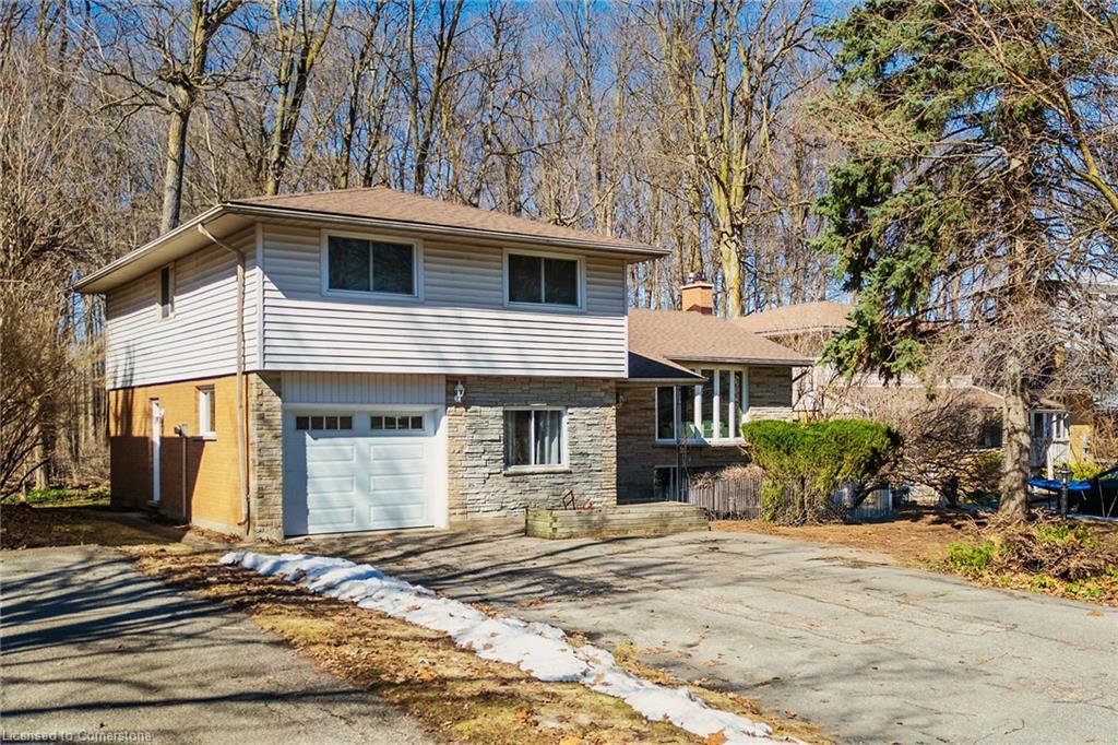476 Parkwood Court Property Photo