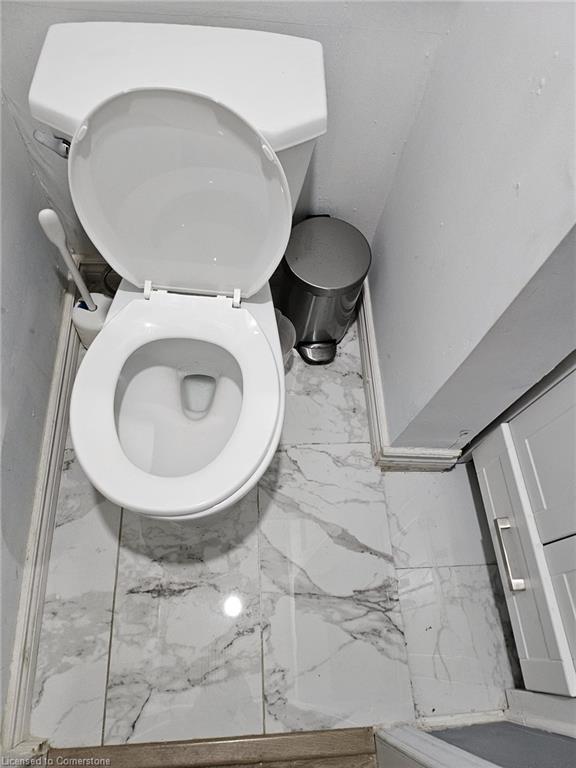 15 Ainslie Street N Property Photo 12