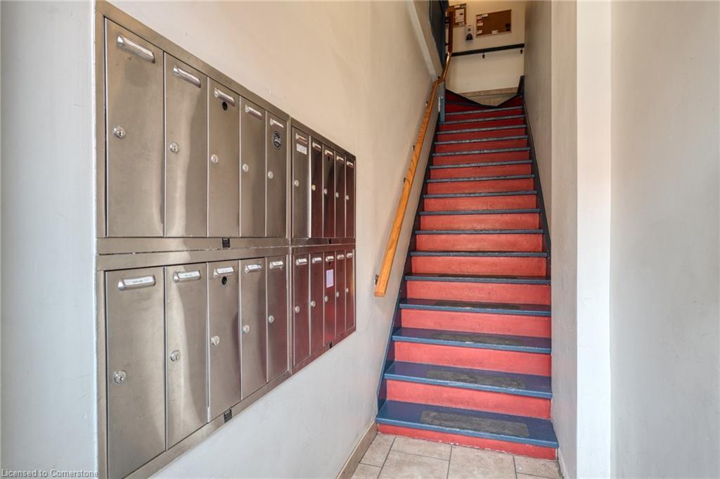 197 James Street N Property Photo 6