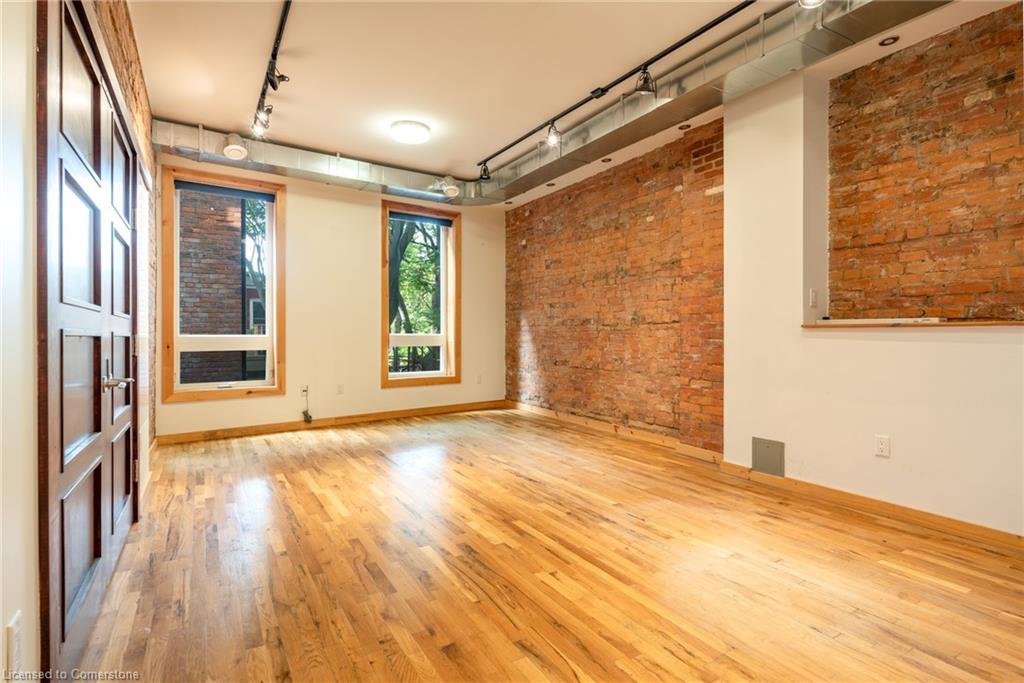 197 James Street N Property Photo 9