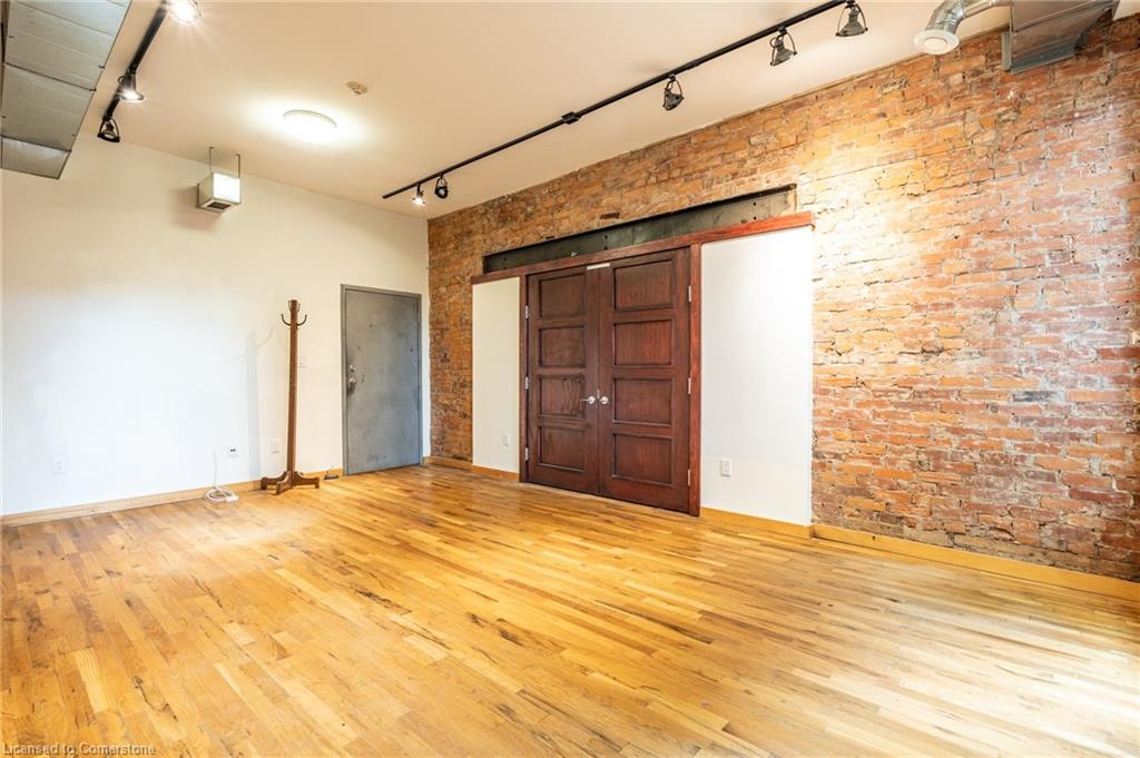 197 James Street N Property Photo 11