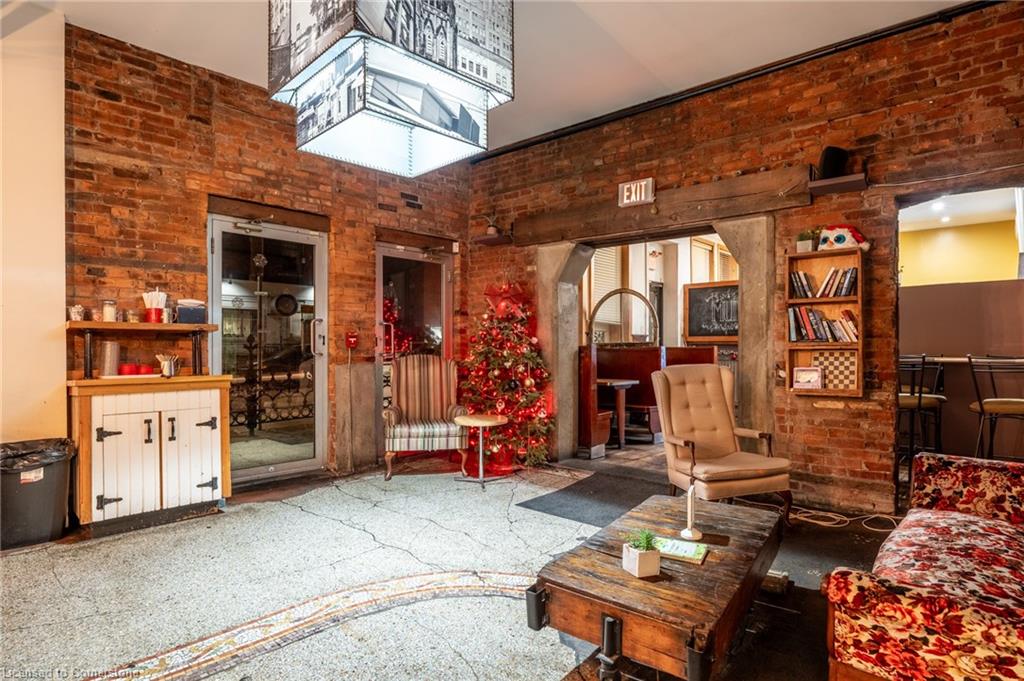 197 James Street N Property Photo 29