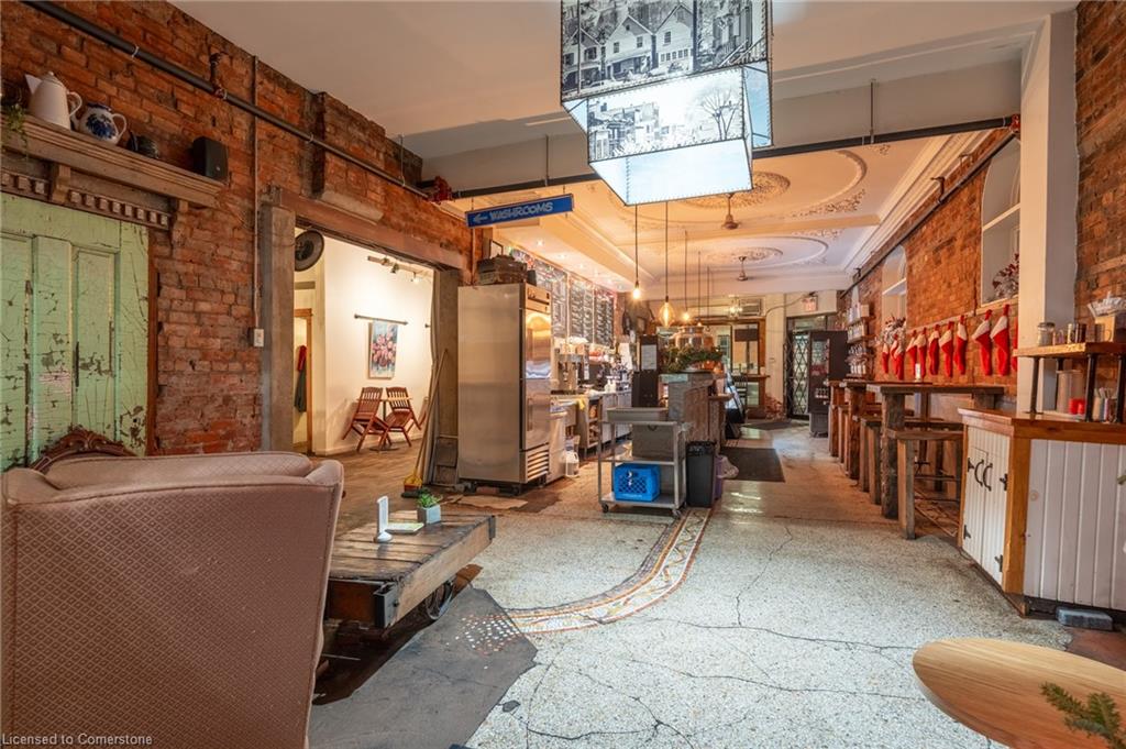 197 James Street N Property Photo 33