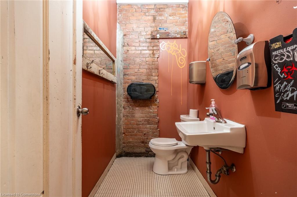 197 James Street N Property Photo 37