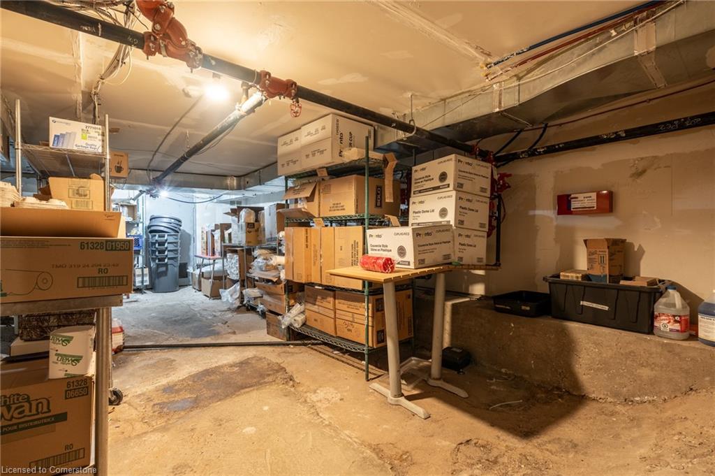 197 James Street N Property Photo 40