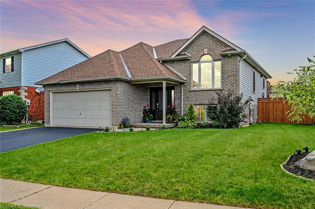 59 Whitlaw Way Property Photo