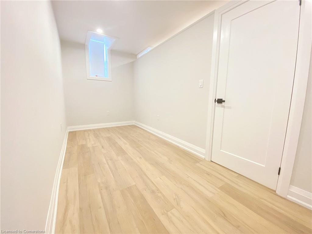 6-588 Barton Street E Property Photo 6