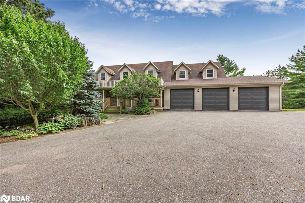 5992 Eighth Line Property Photo 1
