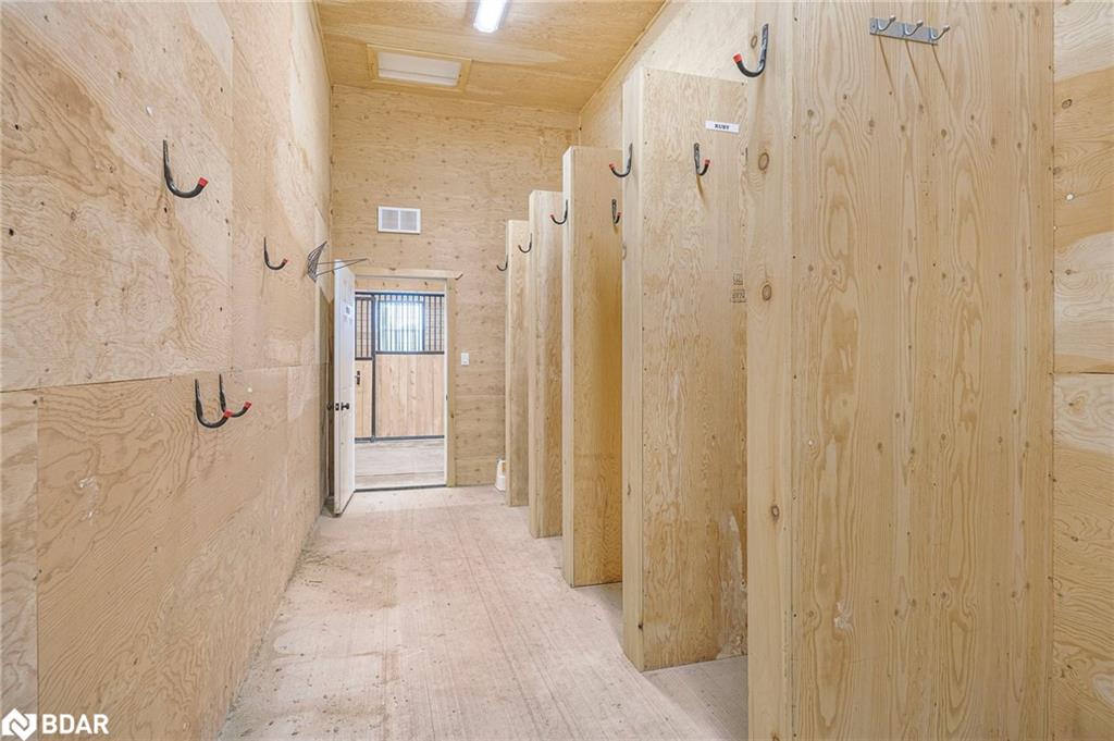 5992 Eighth Line Property Photo 29