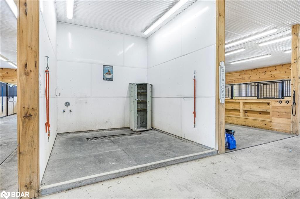 5992 Eighth Line Property Photo 33