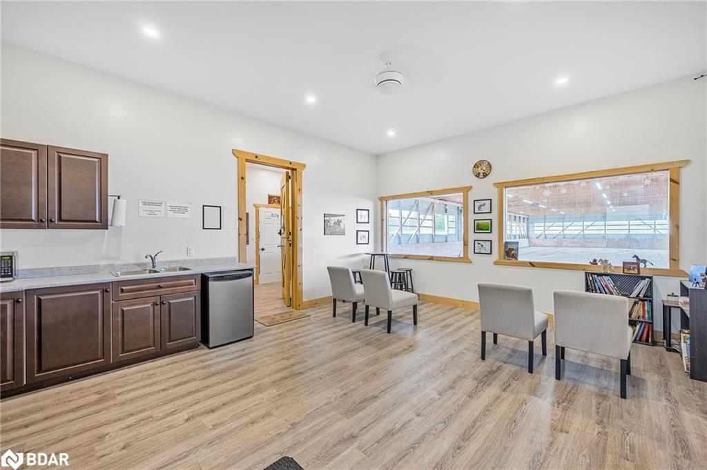 5992 Eighth Line Property Photo 37