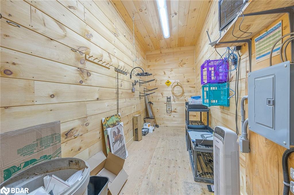 5992 Eighth Line Property Photo 40