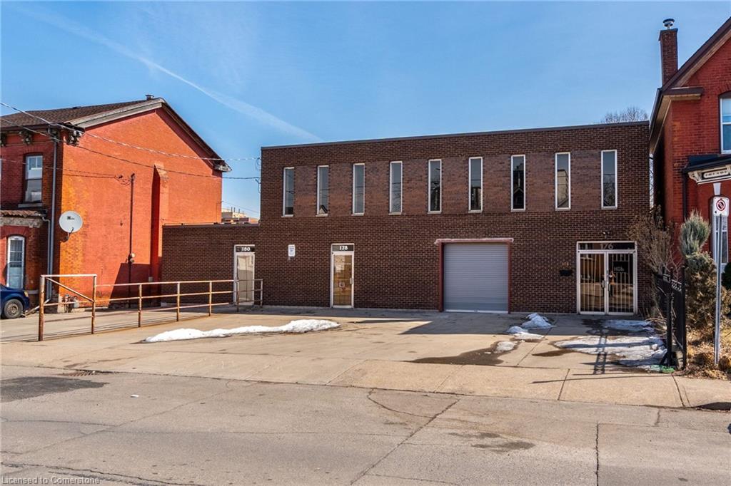 178 Mary Street Property Photo 3