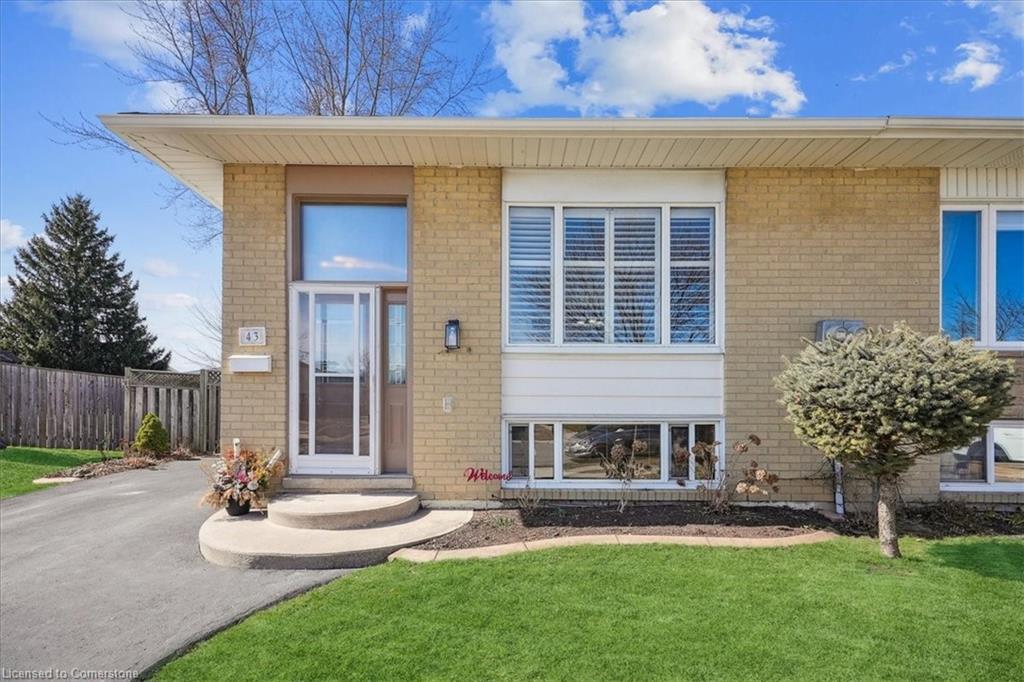43 Yorkdale Crescent Property Photo