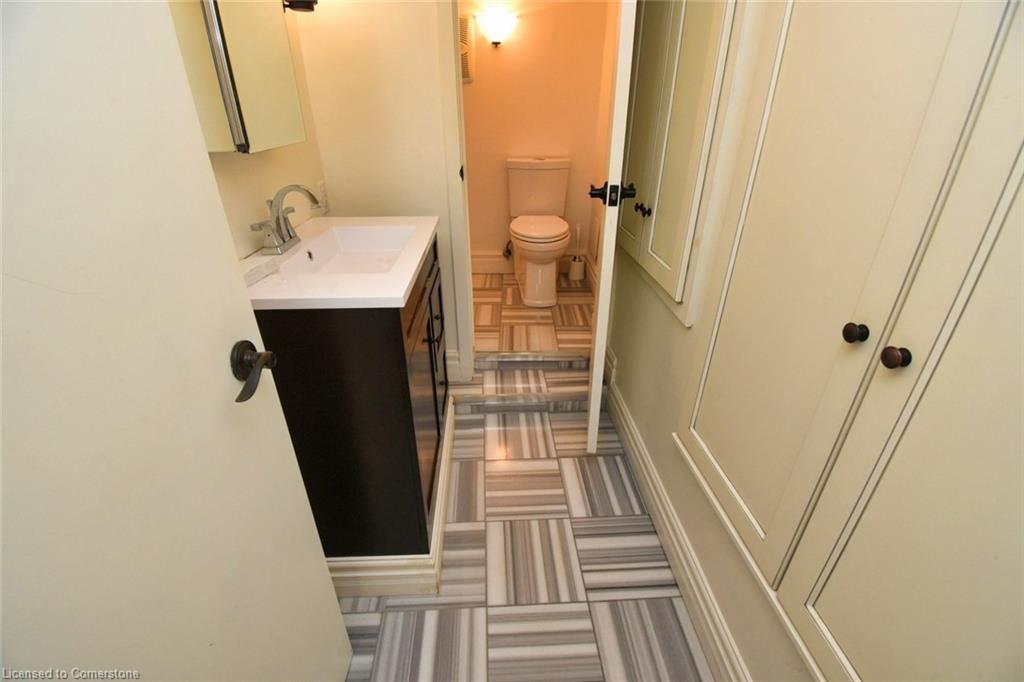1-329 King Street E Property Photo 24