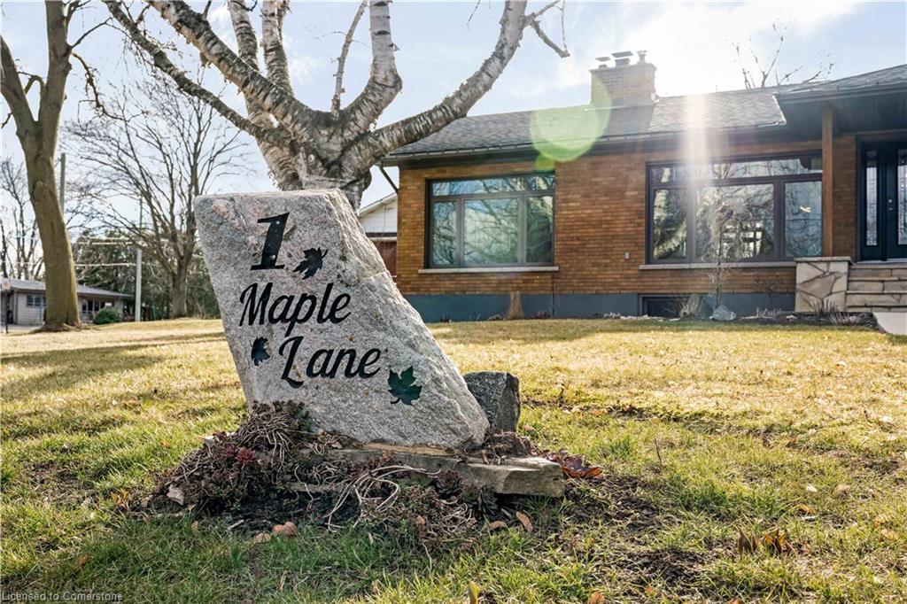 1 Maple Lane Property Photo 2