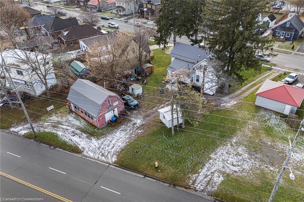 88 Queensway Street W Property Photo