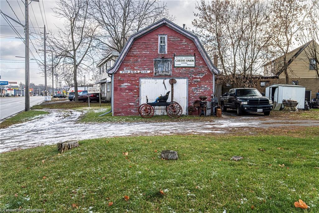 88 Queensway Street W Property Photo 3