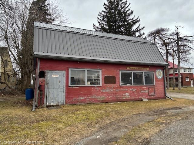 88 Queensway Street W Property Photo 12