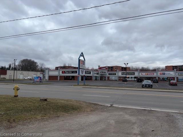 88 Queensway Street W Property Photo 15