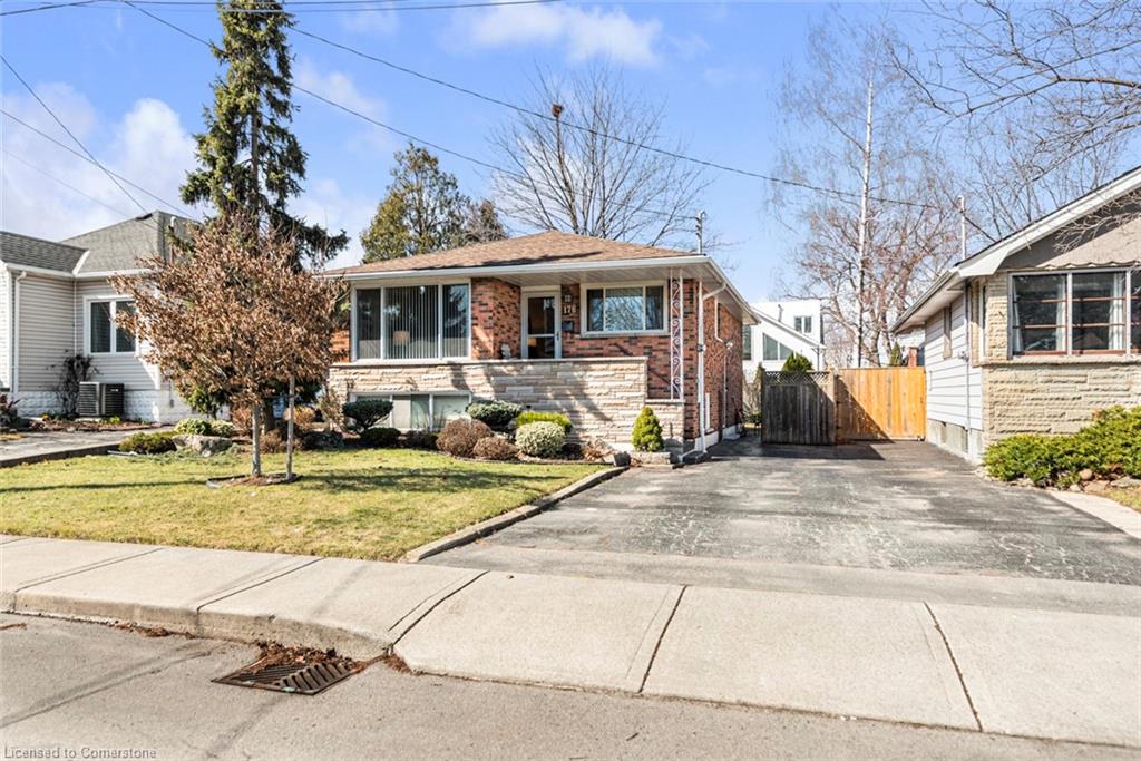 176 Walter Avenue S Property Photo 2