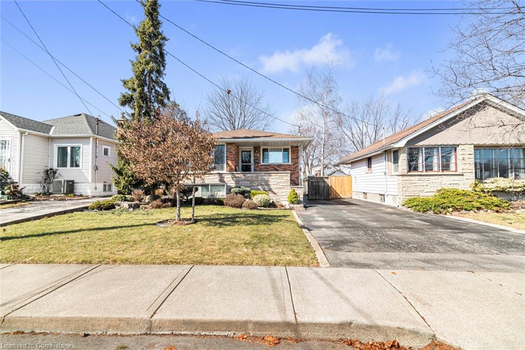176 Walter Avenue S Property Photo 4