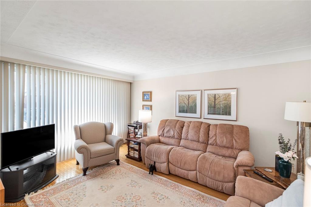 176 Walter Avenue S Property Photo 12