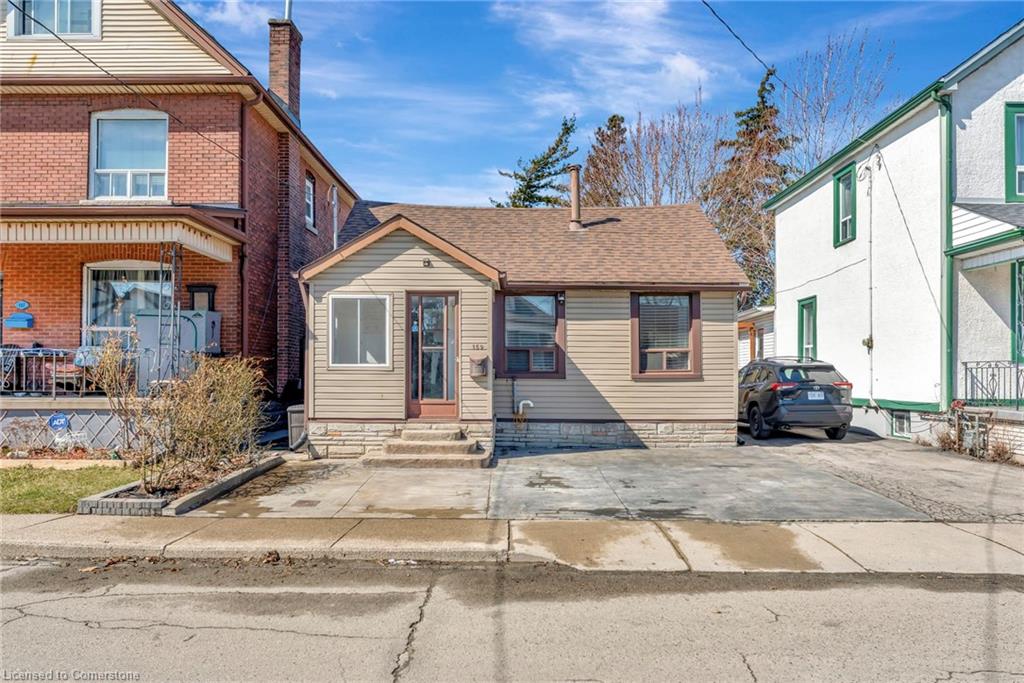 159 Grosvenor Avenue N Property Photo