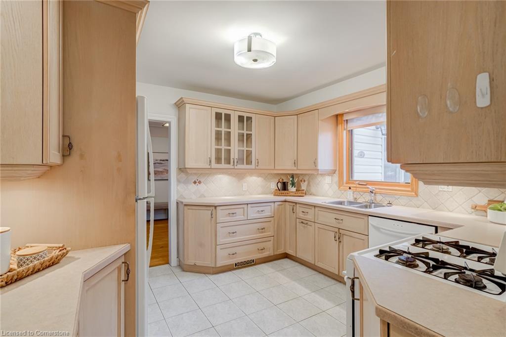 21 Gailmont Drive Property Photo 6