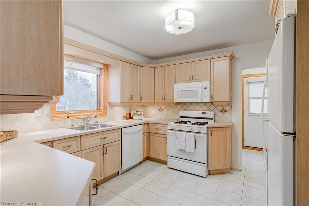 21 Gailmont Drive Property Photo 7