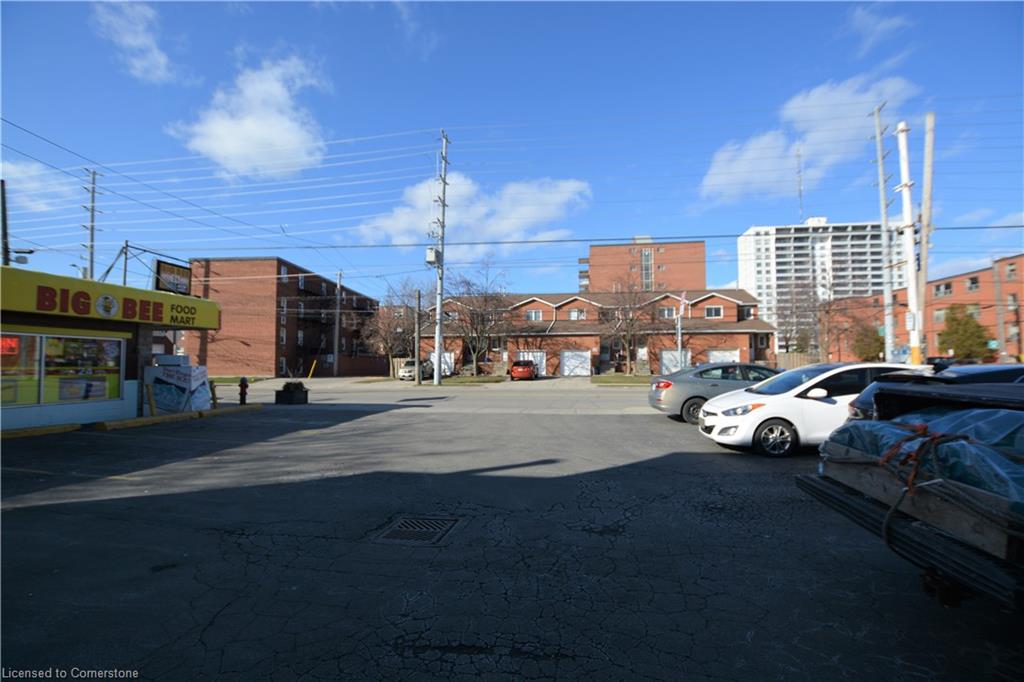 4-792 Concession Street Property Photo 4