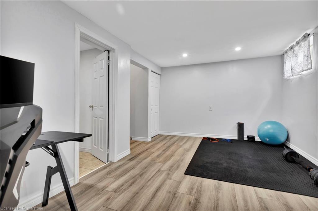 60-11 Harrisford Street Property Photo 21