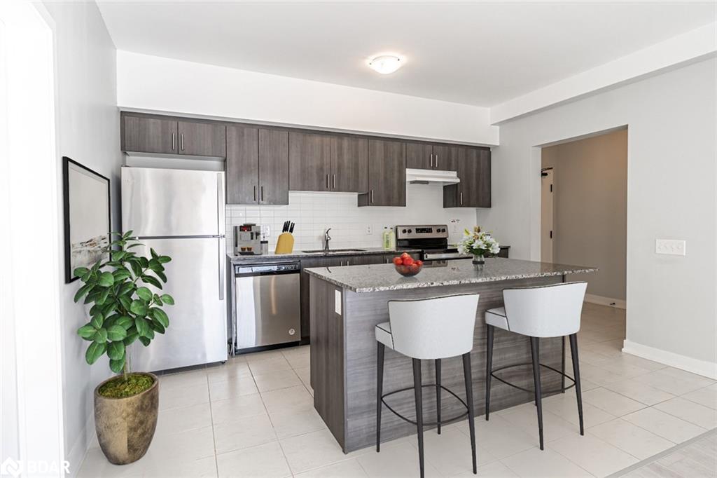 215-4 Spice Way Property Photo