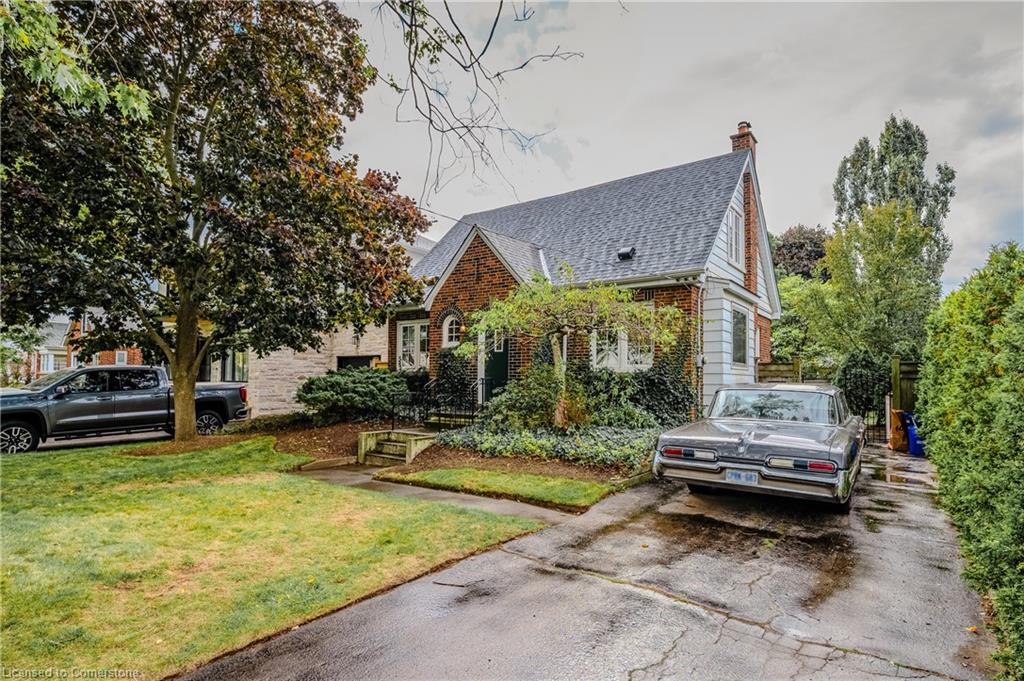 978 North Shore Boulevard W Property Photo
