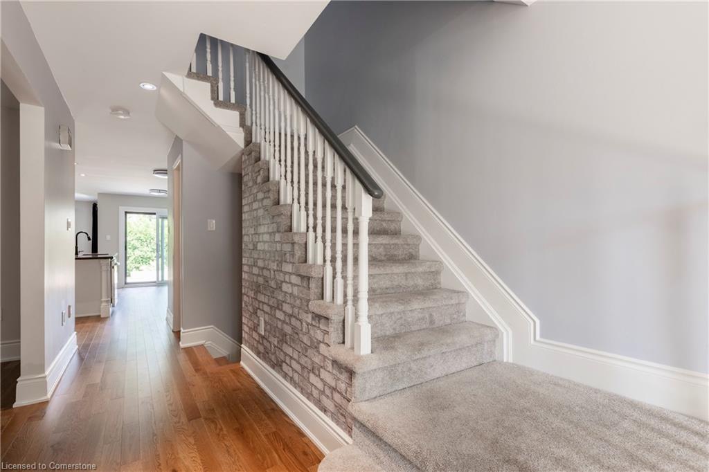 35 Banbury Drive Property Photo 5