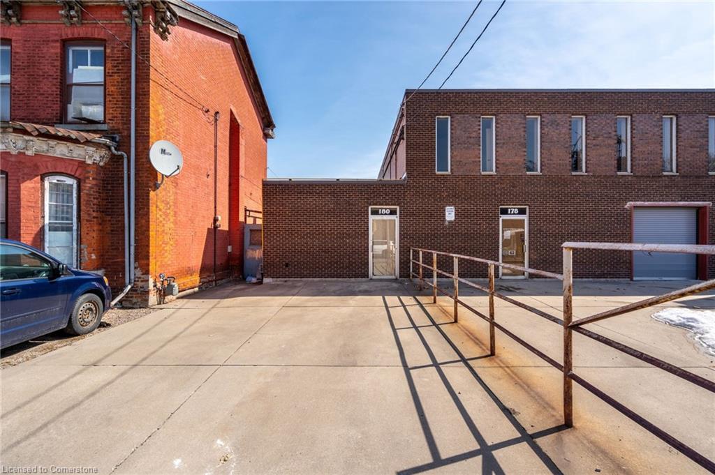 180 Mary Street Property Photo