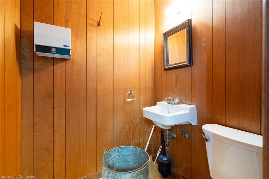 180 Mary Street Property Photo 6