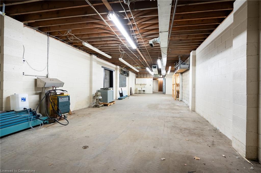 180 Mary Street Property Photo 13